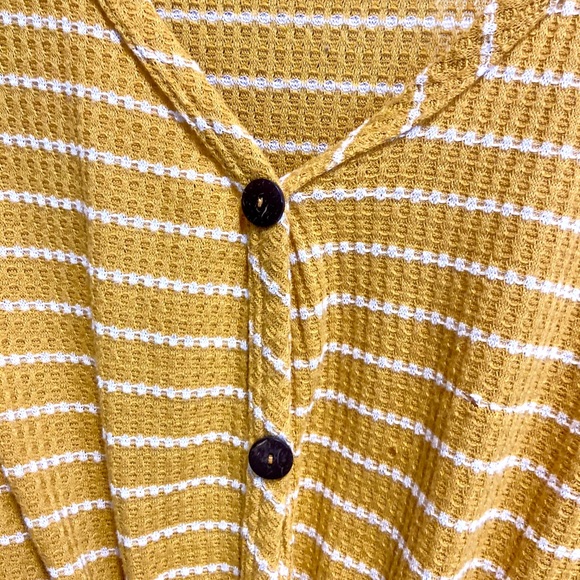 Pinc Yellow & White Striped Front Tie Top - Picture 5 of 7